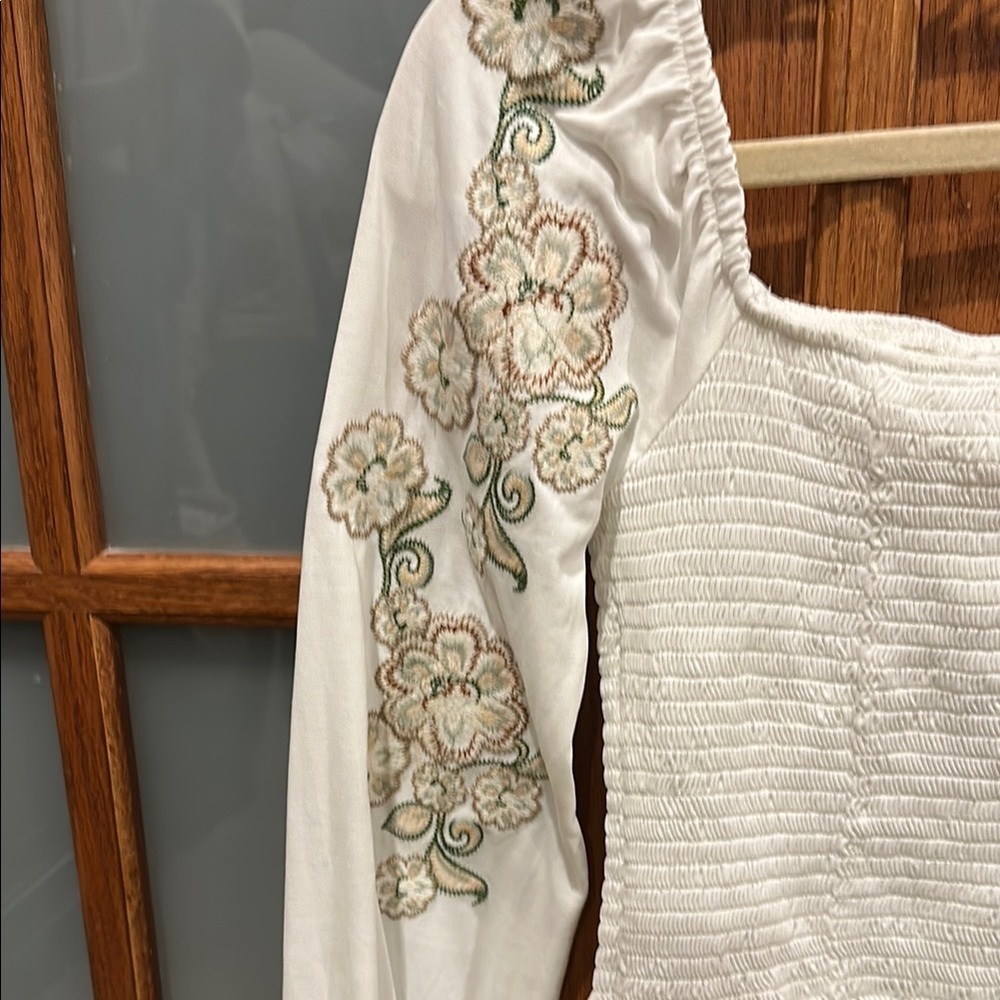 Lucky Brand White Smocked Puff Sleeve Blouse​​​​ - Picture 2 of 8